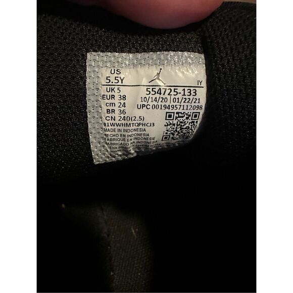 Jordan 1 Mid - Arctic Orange black Toe (GS), Youth Size 5.5 - Picture 4 of 5